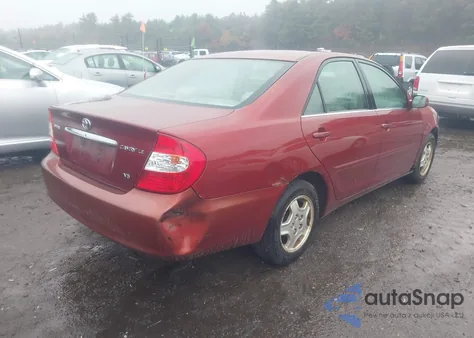 2003 Toyota Camry Le V6 z USA, uszkodzony, nr VIN 4T1BF32K03U041325